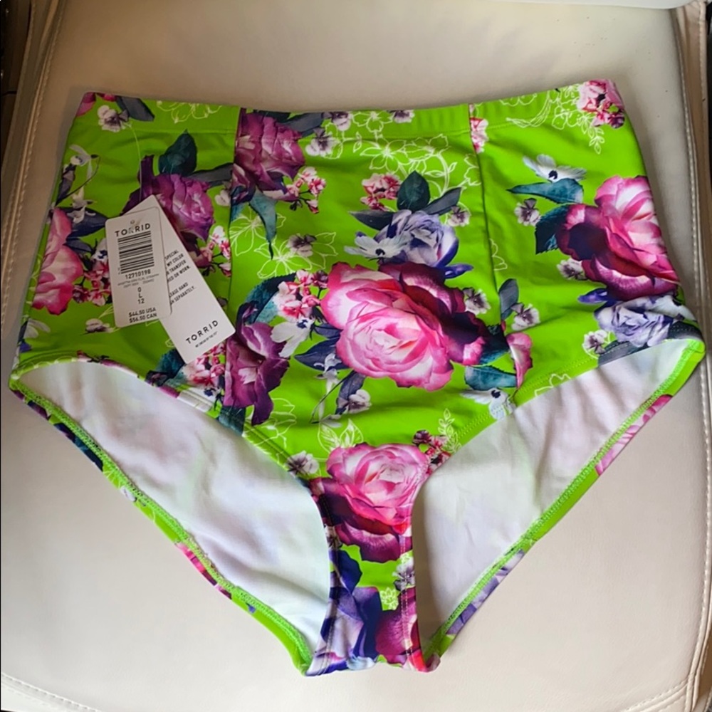NWT TORRID LIME/Flower Bikini Bottoms, 0 (10/12)